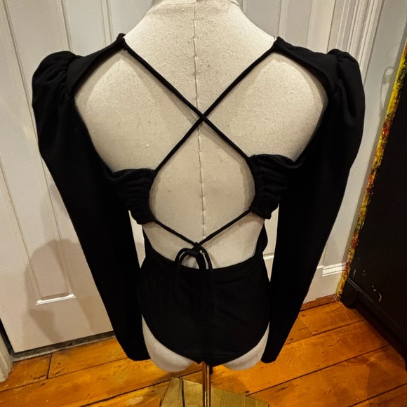 Astr Black Long Sleeve Top - Picture 4 of 4